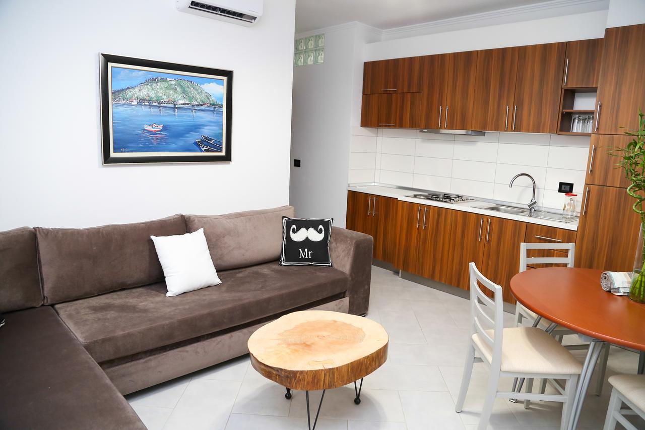 Carpe Diem Apartments-Hotel Shëngjin エクステリア 写真