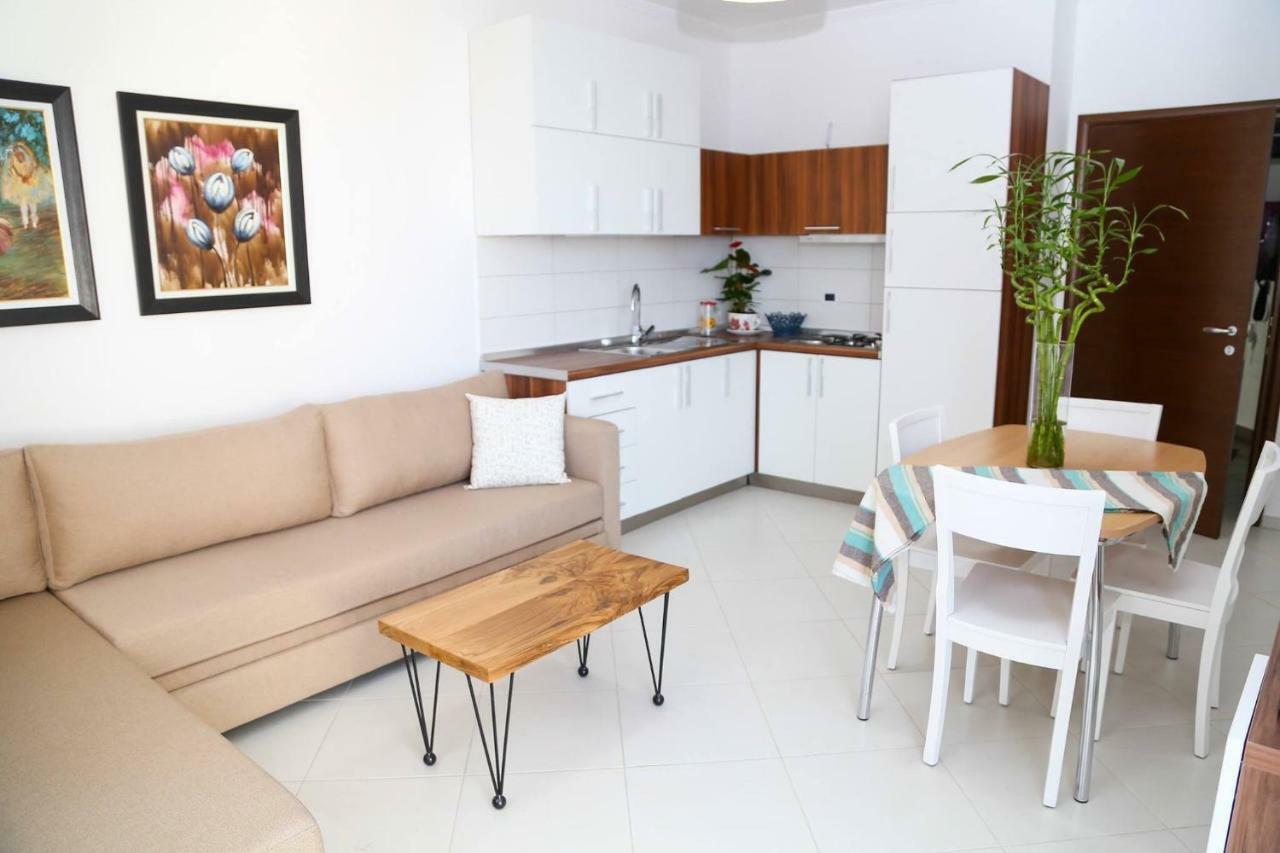 Carpe Diem Apartments-Hotel Shëngjin エクステリア 写真
